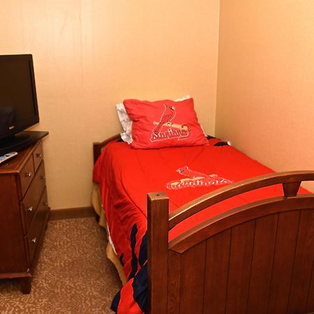 Holiday Inn Express Hotel & Suites Fenton/I-44 By Ihg Экстерьер фото