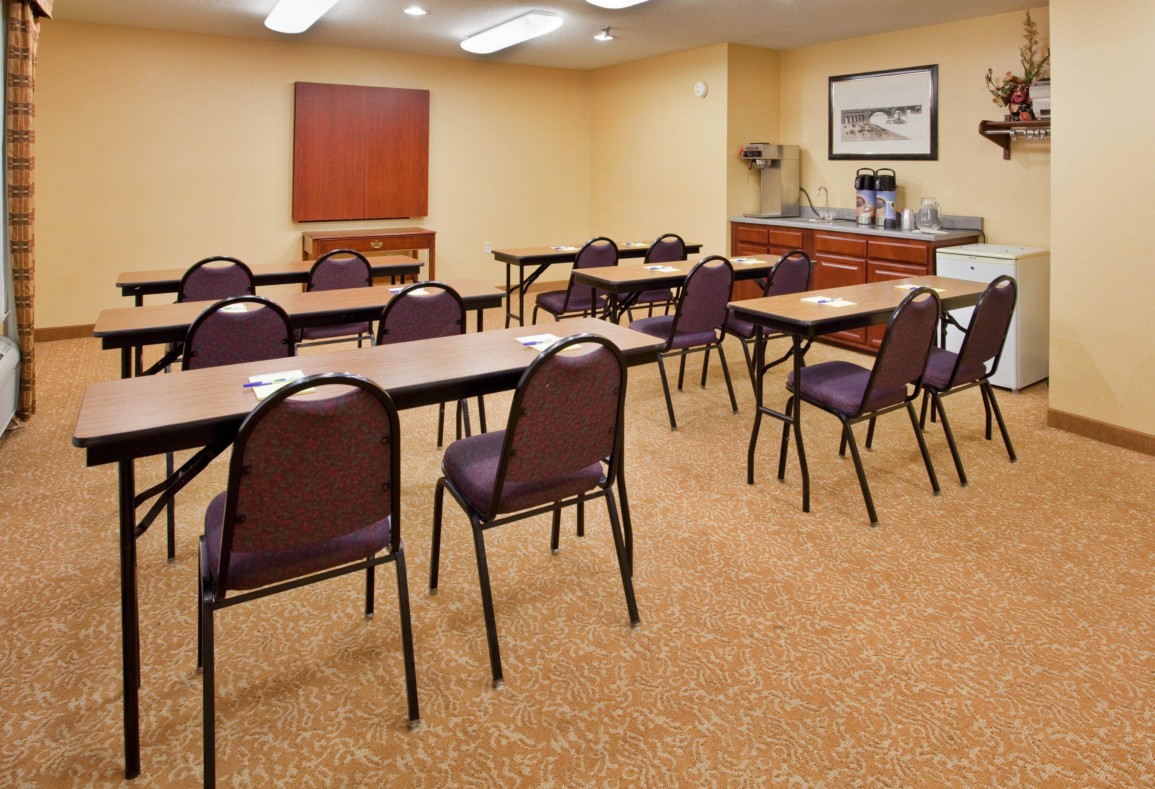 Holiday Inn Express Hotel & Suites Fenton/I-44 By Ihg Экстерьер фото