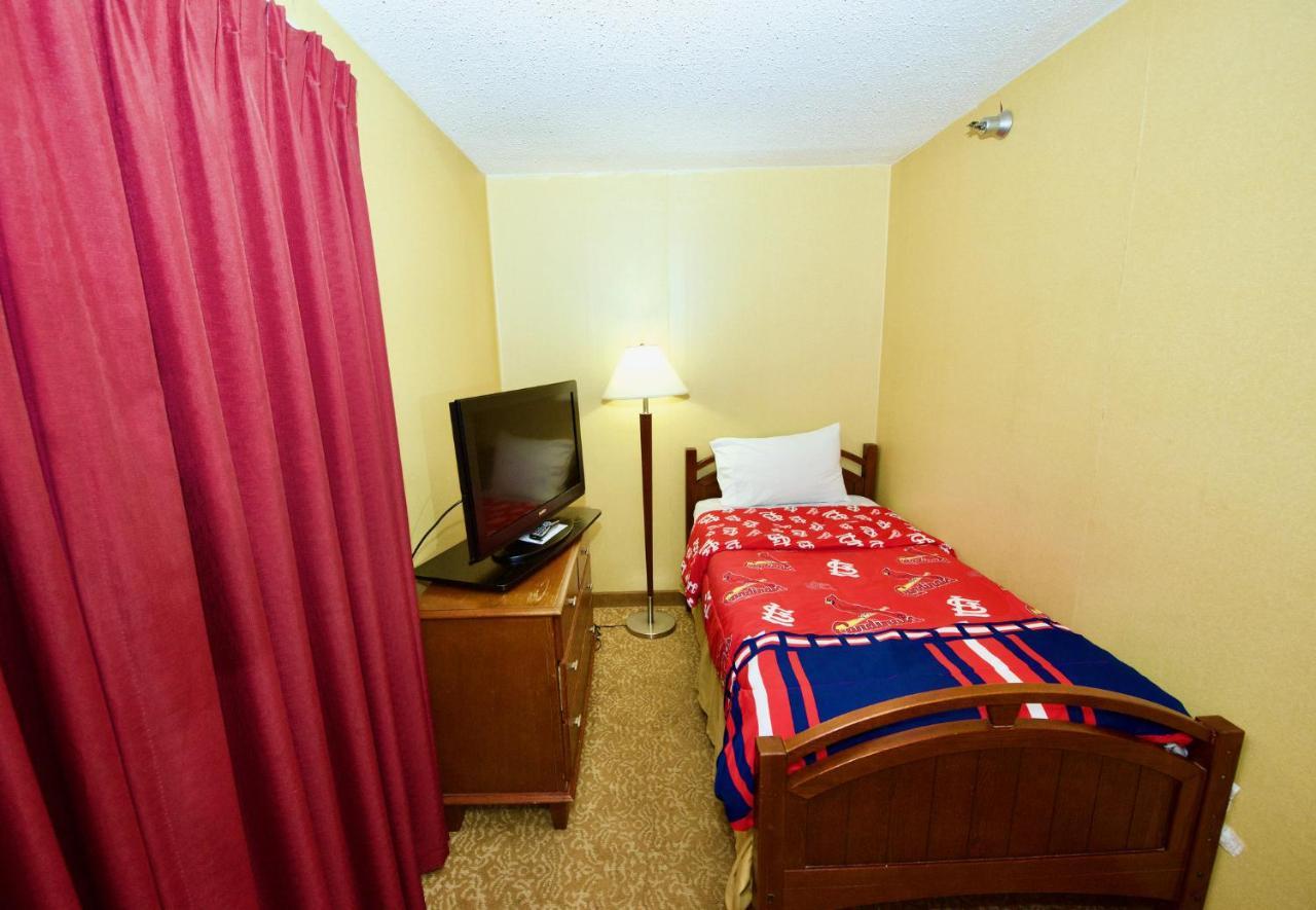 Holiday Inn Express Hotel & Suites Fenton/I-44 By Ihg Экстерьер фото